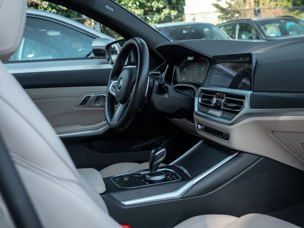 BMW 330i xDrive M MODELL.DR.ASS.PRO.HUD.LASER.360° foto 24