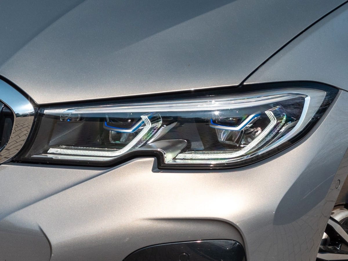 BMW 330i xDrive M MODELL.DR.ASS.PRO.HUD.LASER.360° foto 8