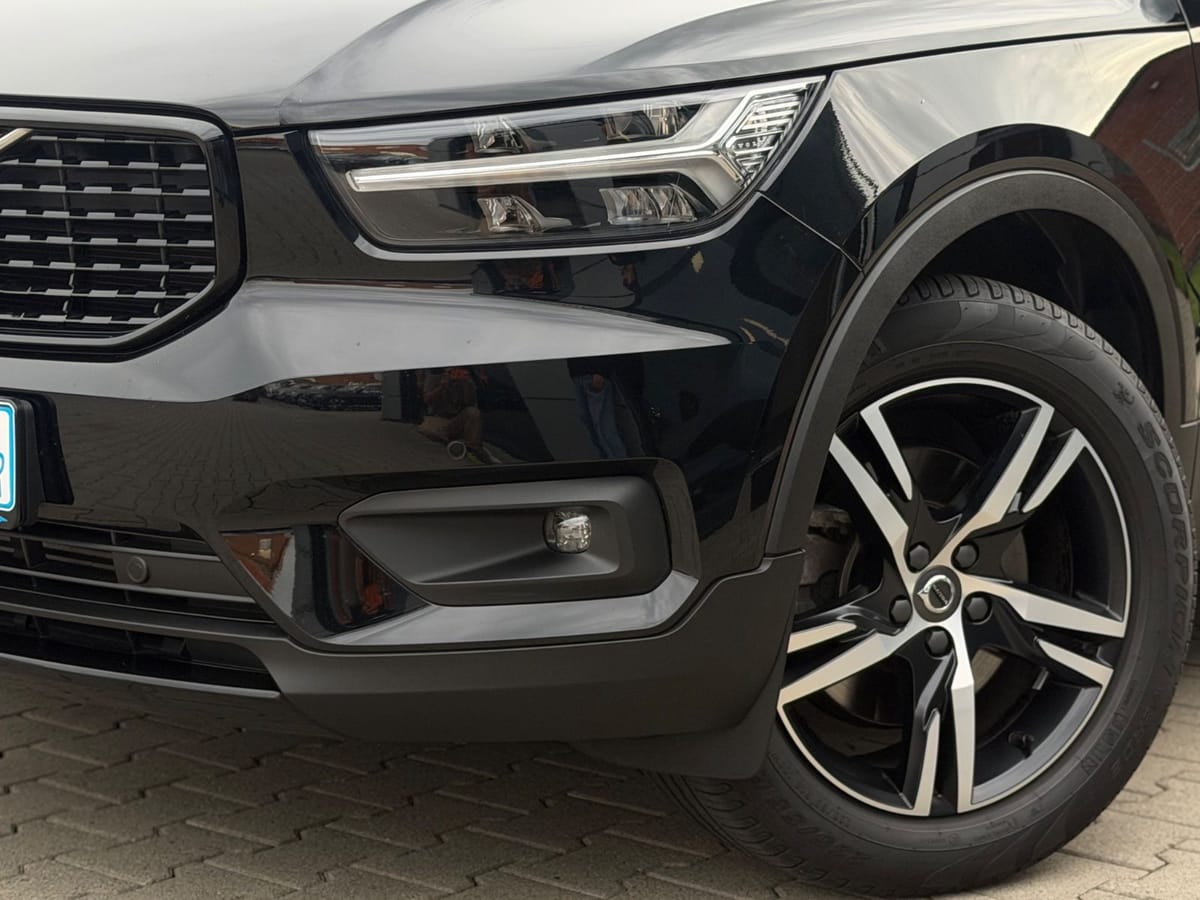 Volvo XC40 R Design AWD Harman Kardon Kamera AHK 18 LM foto 2