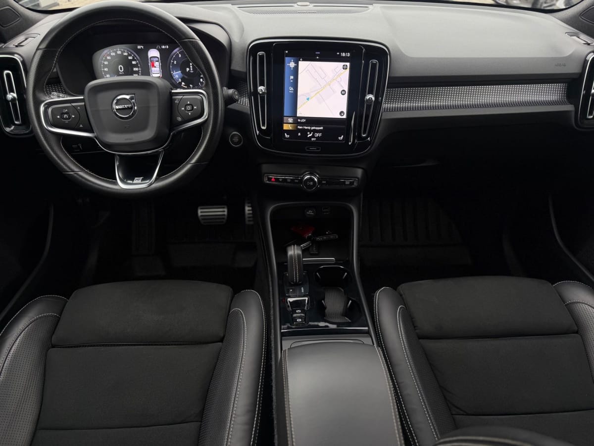 Volvo XC40 R Design AWD Harman Kardon Kamera AHK 18 LM foto 11