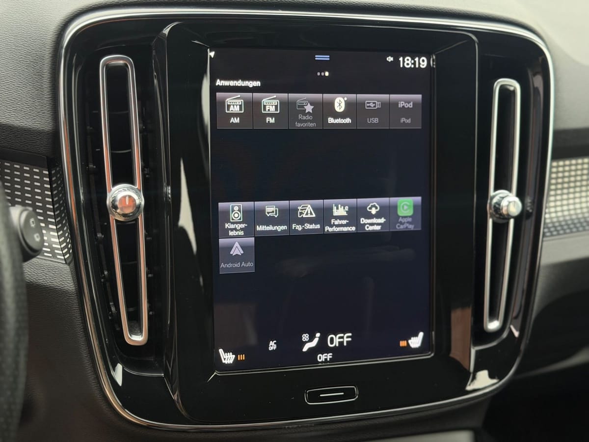Volvo XC40 R Design AWD Harman Kardon Kamera AHK 18 LM foto 15