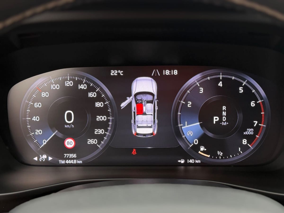 Volvo XC40 R Design AWD Harman Kardon Kamera AHK 18 LM foto 18