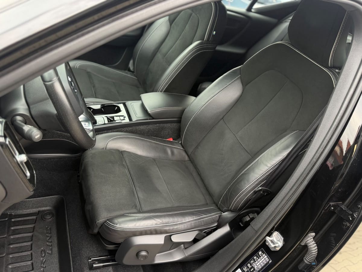 Volvo XC40 R Design AWD Harman Kardon Kamera AHK 18 LM foto 22