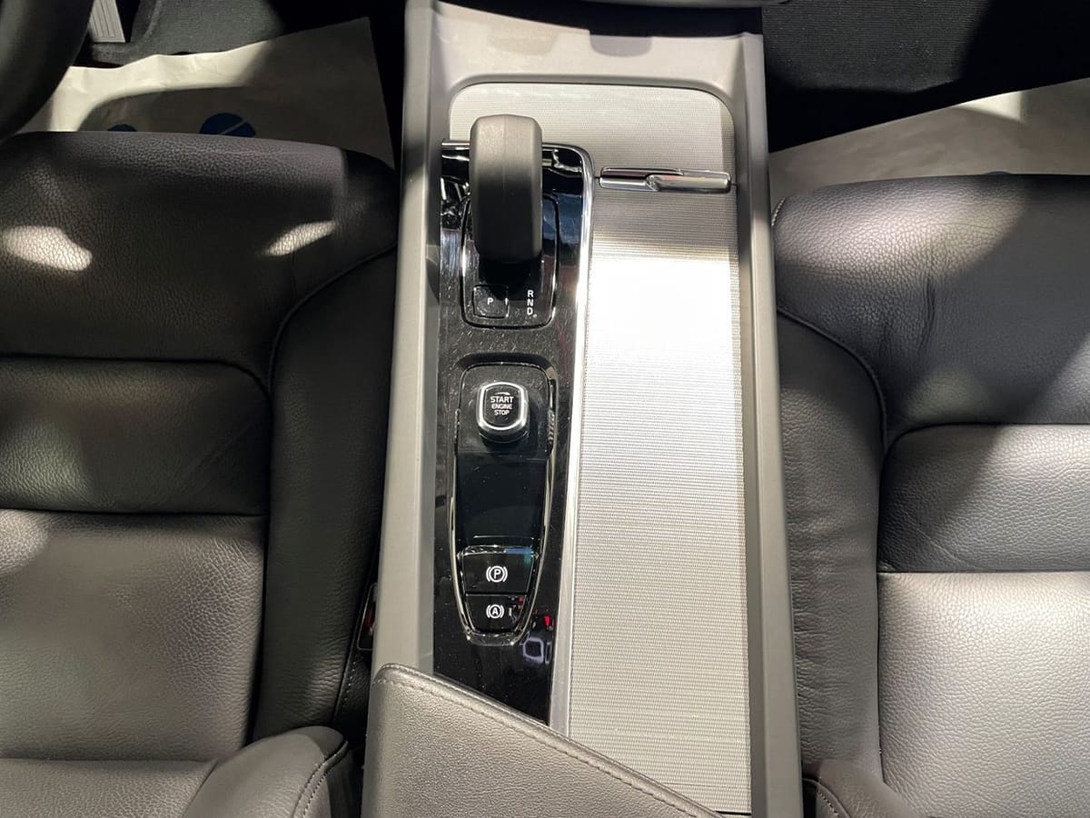 Volvo XC60 B4 Core Leder LED Navi Klima PDC foto 15