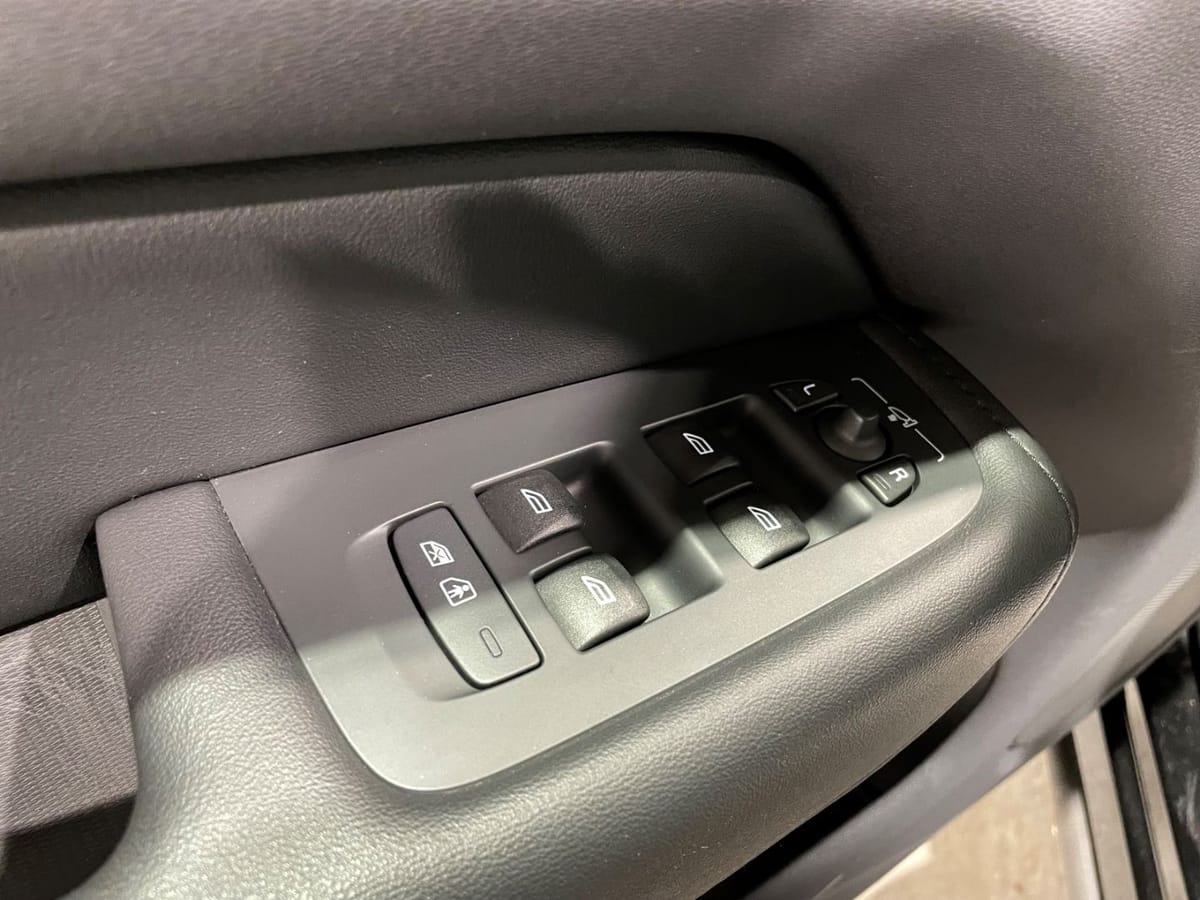Volvo XC60 B4 Core Leder LED Navi Klima PDC foto 17