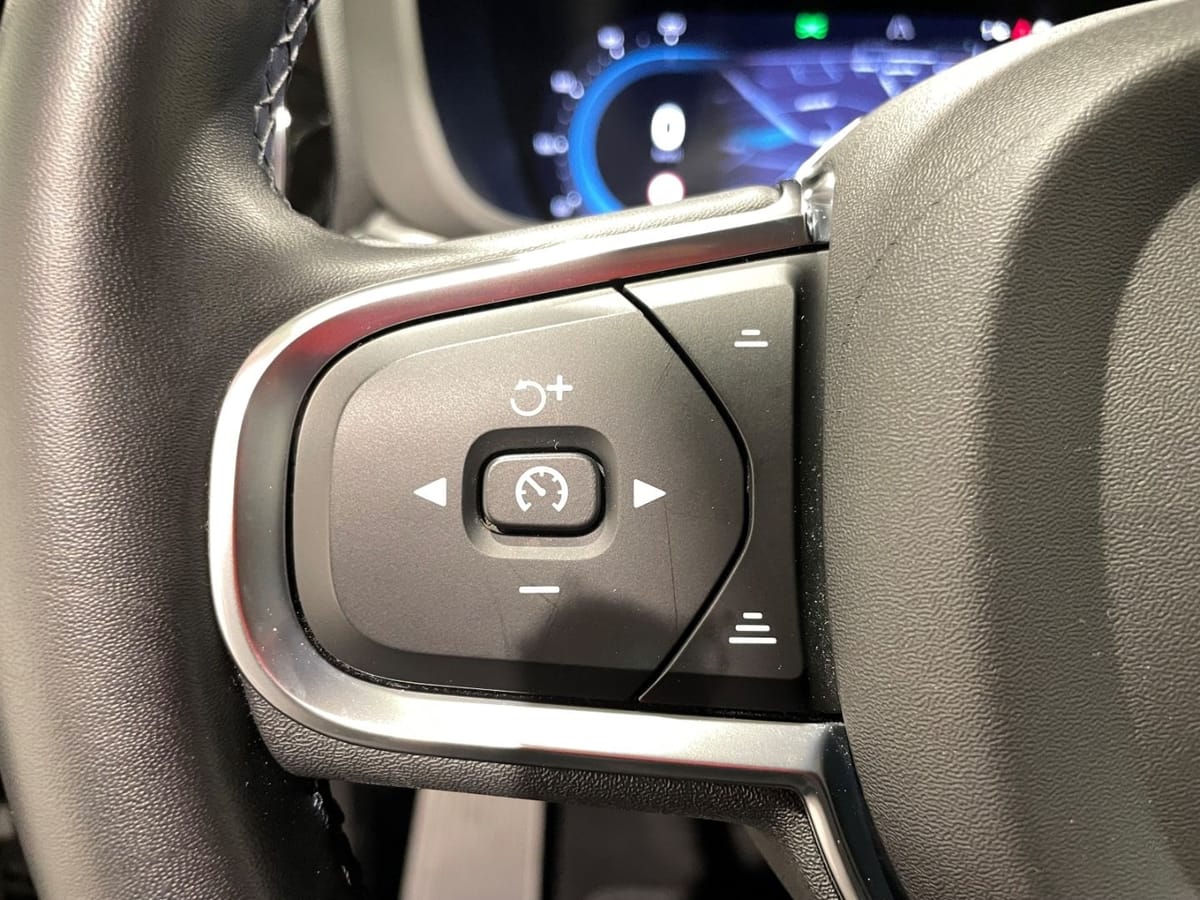 Volvo XC60 B4 Core Leder LED Navi Klima PDC foto 21