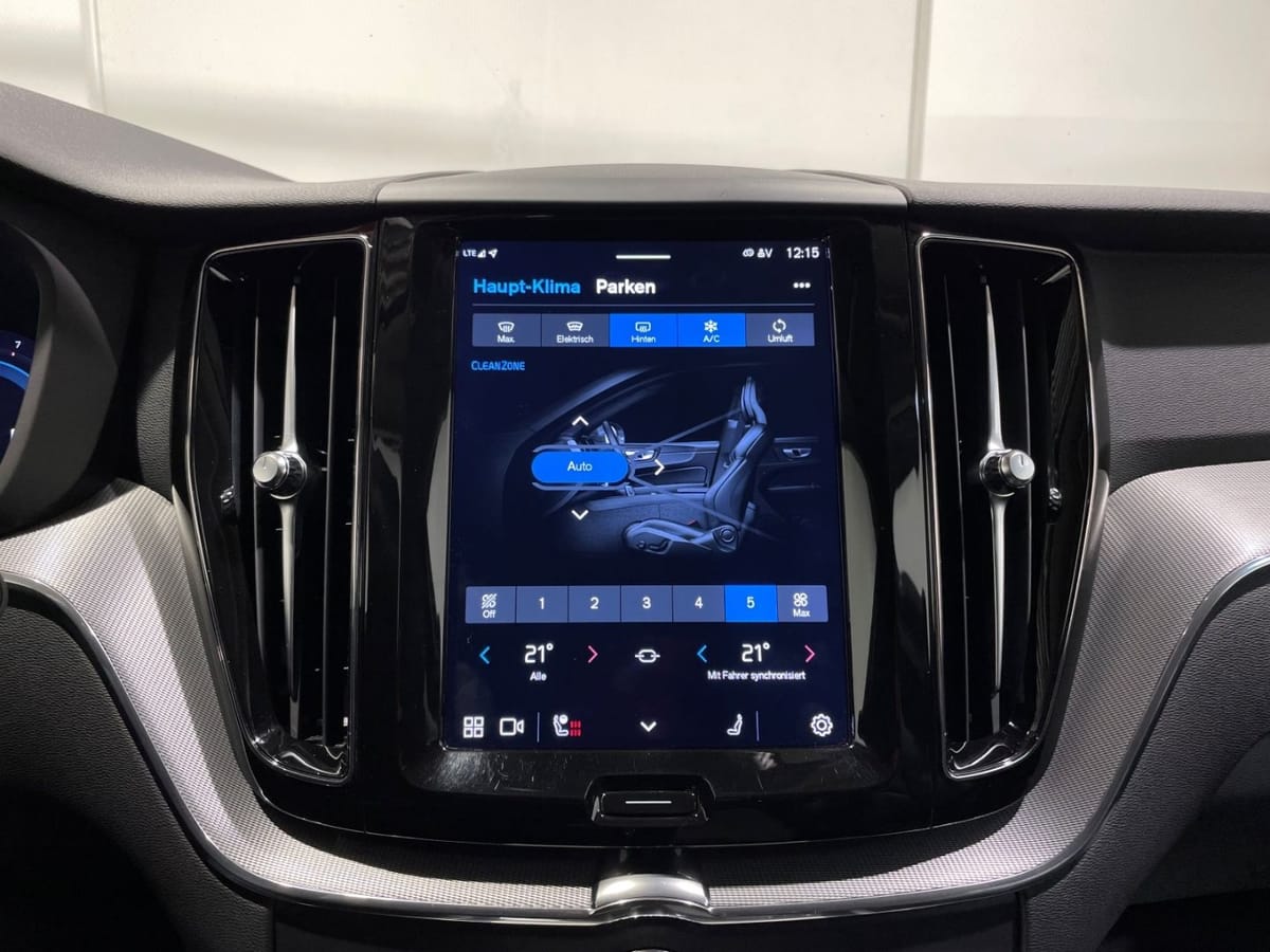 Volvo XC60 B4 Core Leder LED Navi Klima PDC foto 24