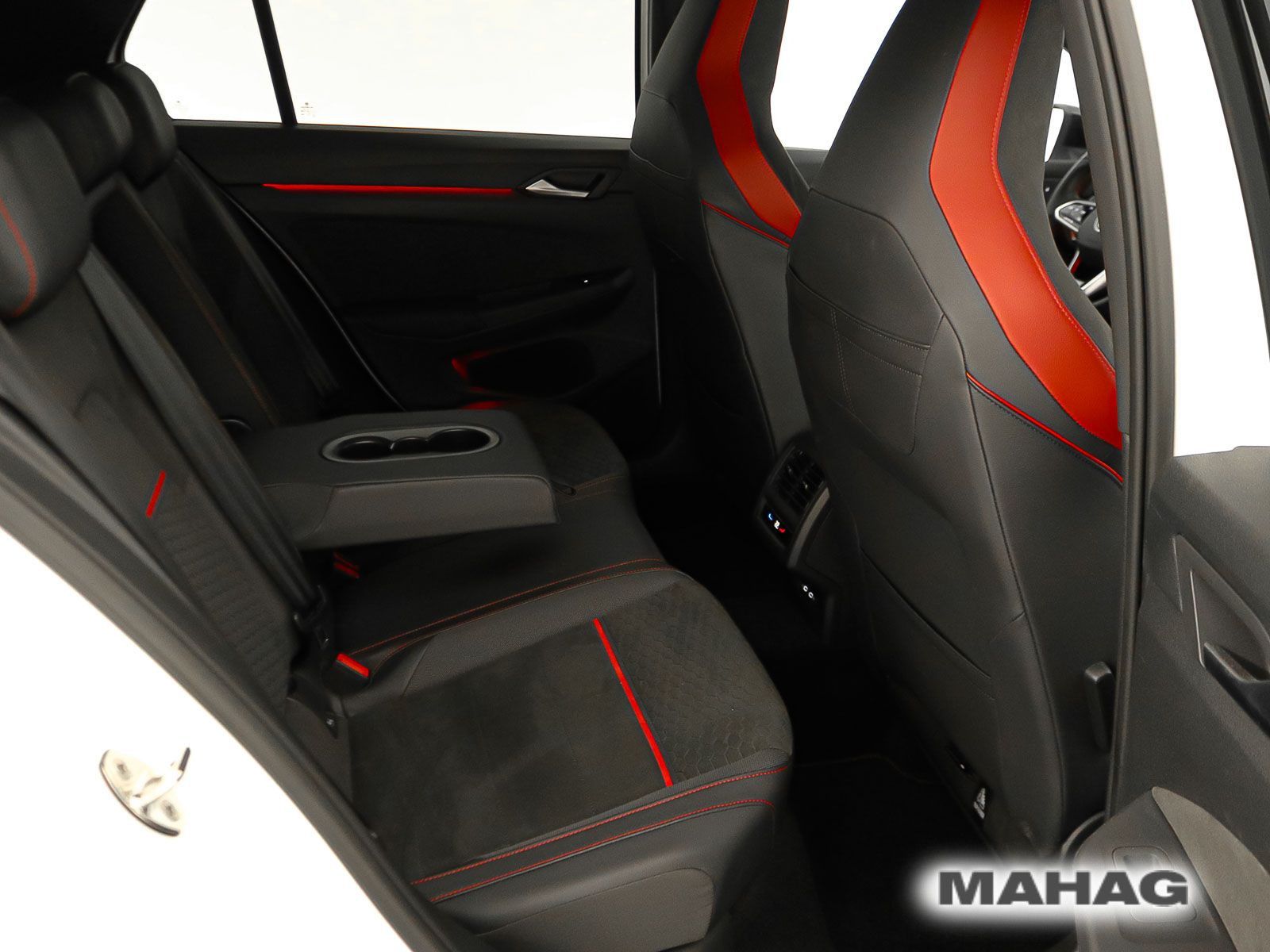 Volkswagen Golf VIII GTI Clubsport 2.0 TSI LED+ Navi ParkPi foto 14