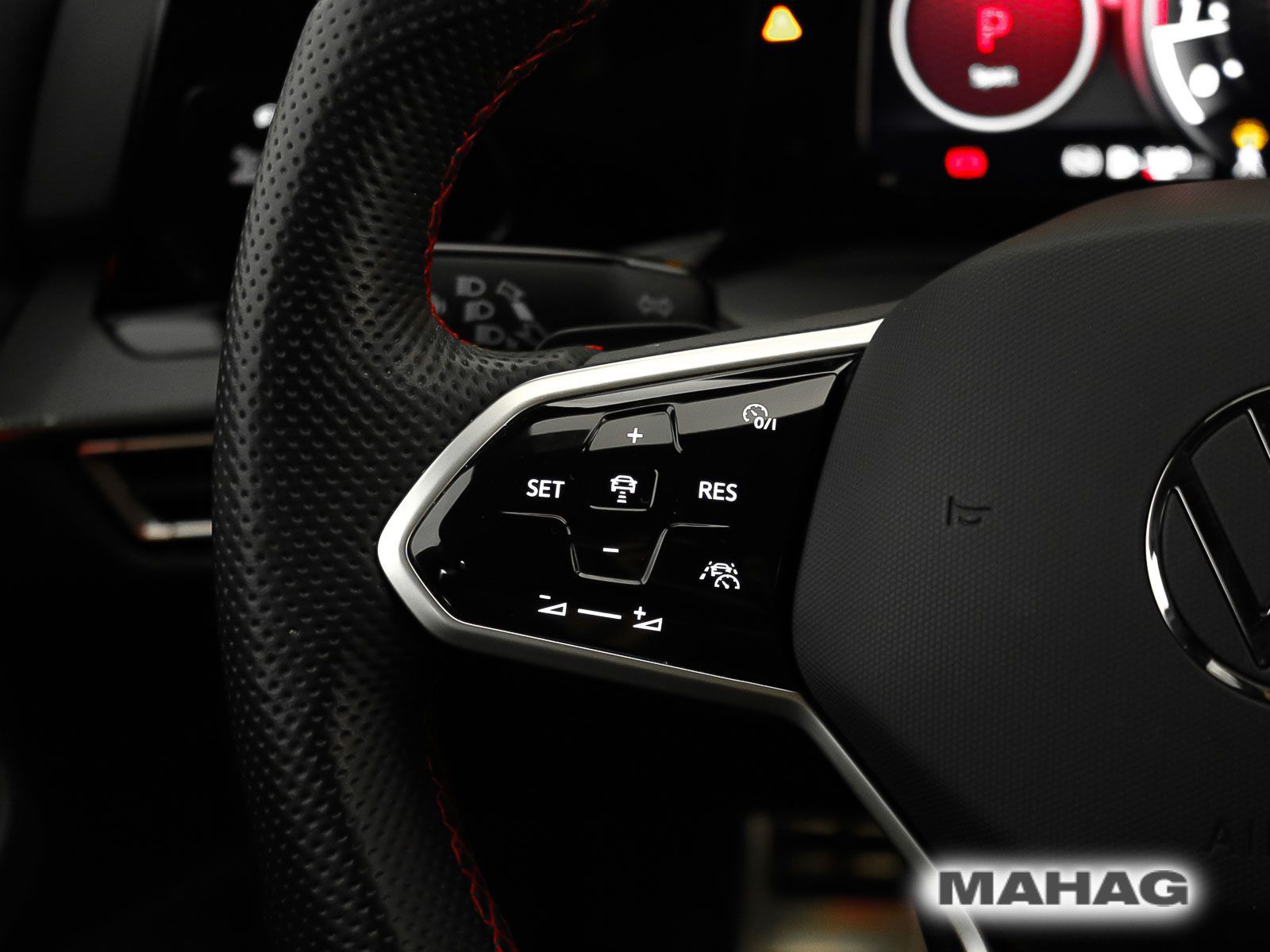 Volkswagen Golf VIII GTI Clubsport 2.0 TSI LED+ Navi ParkPi foto 22
