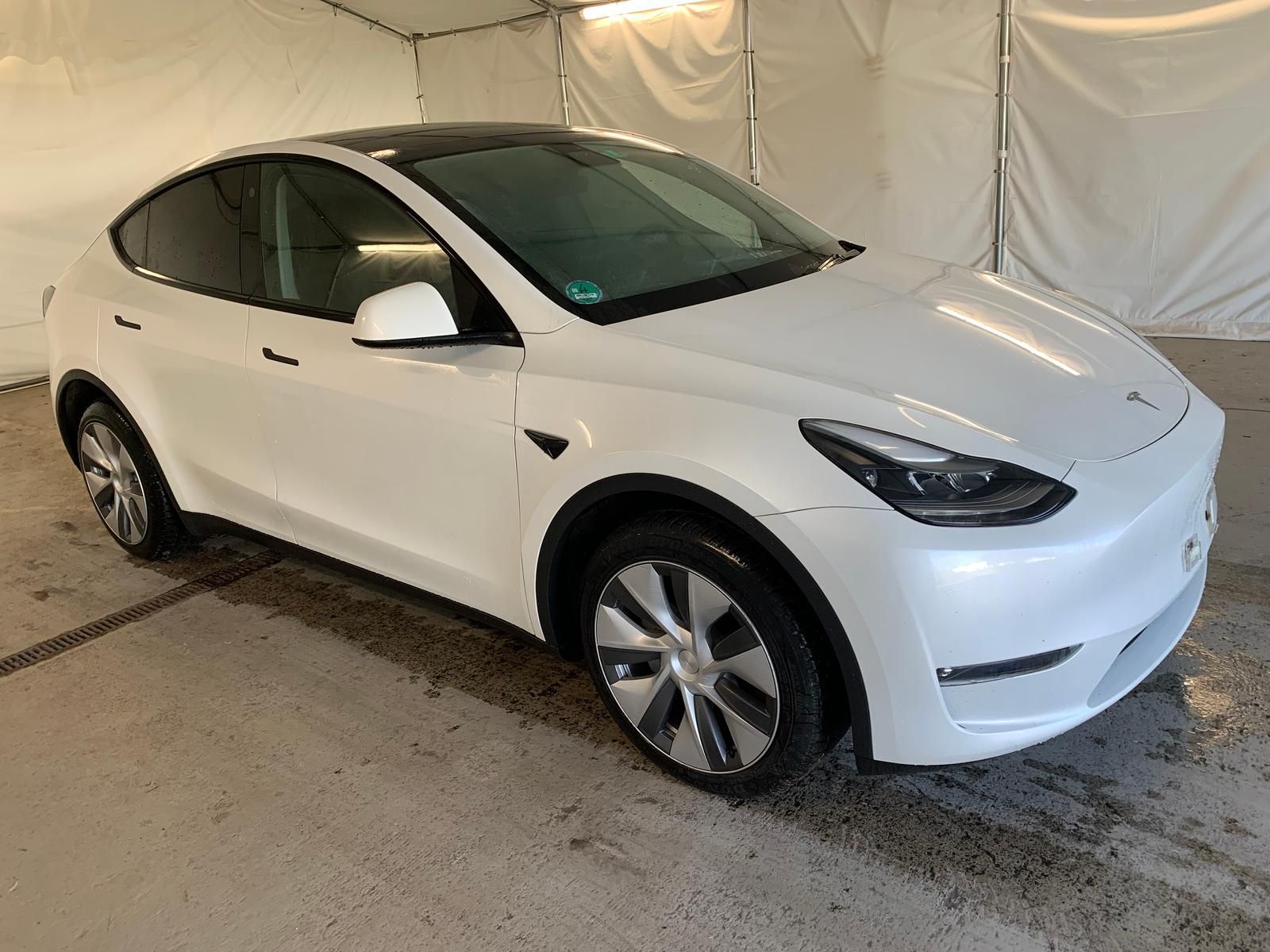 Tesla Model Y Long Range Dual AWD Autopilot 3 foto 2