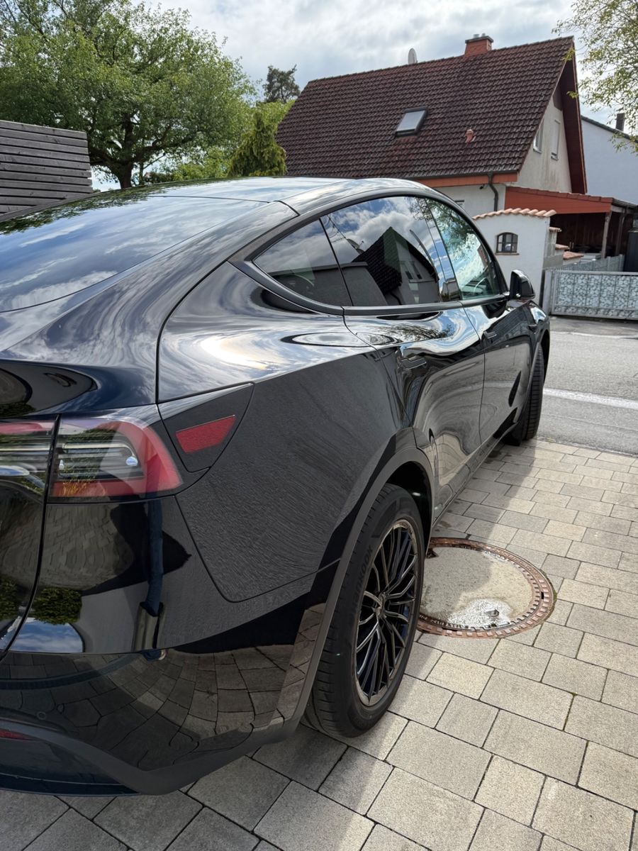 Tesla Model Y Long Range Dual Motor AWD Long Range foto 4