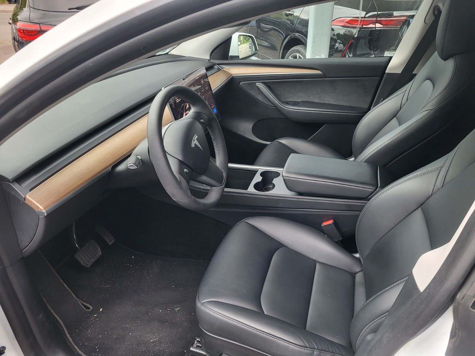 Tesla Model Y Long Range Dual AWD incl. MwSt. foto 7