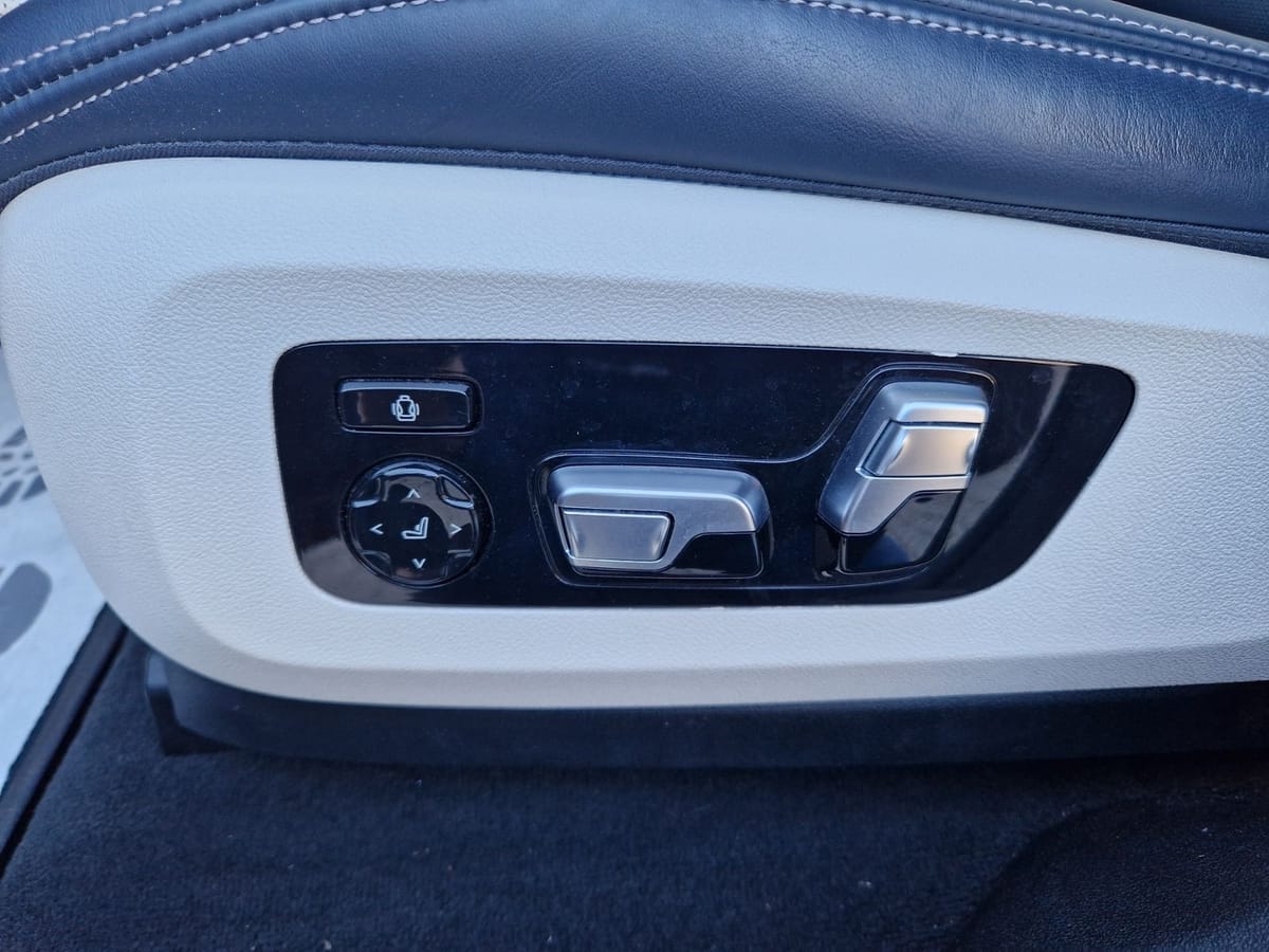 BMW X6  40 d*M*Sport xDrive *Pano* foto 23