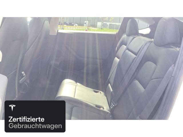 Tesla Model Y Rear-Wheel Drive foto 12