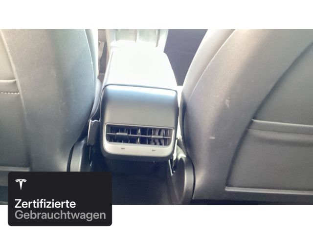 Tesla Model Y Rear-Wheel Drive foto 13