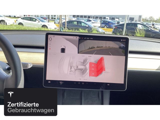 Tesla Model Y Rear-Wheel Drive foto 16