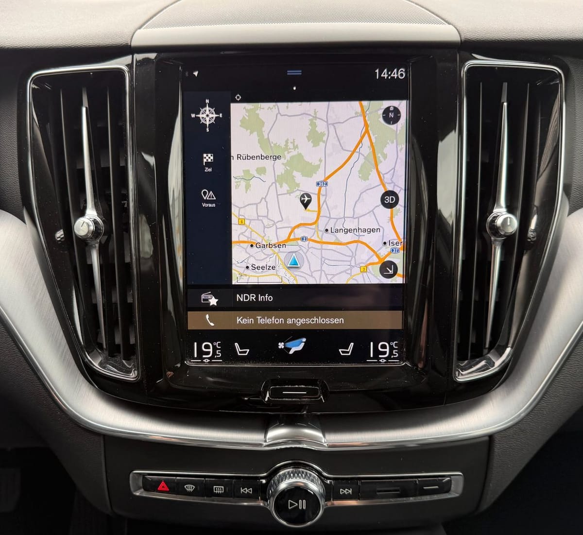 Volvo XC 60 AWD LEDER NAVI KAMERA AUS ERSTER HAND foto 13