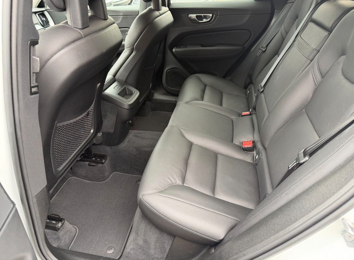 Volvo XC 60 AWD LEDER NAVI KAMERA AUS ERSTER HAND foto 18
