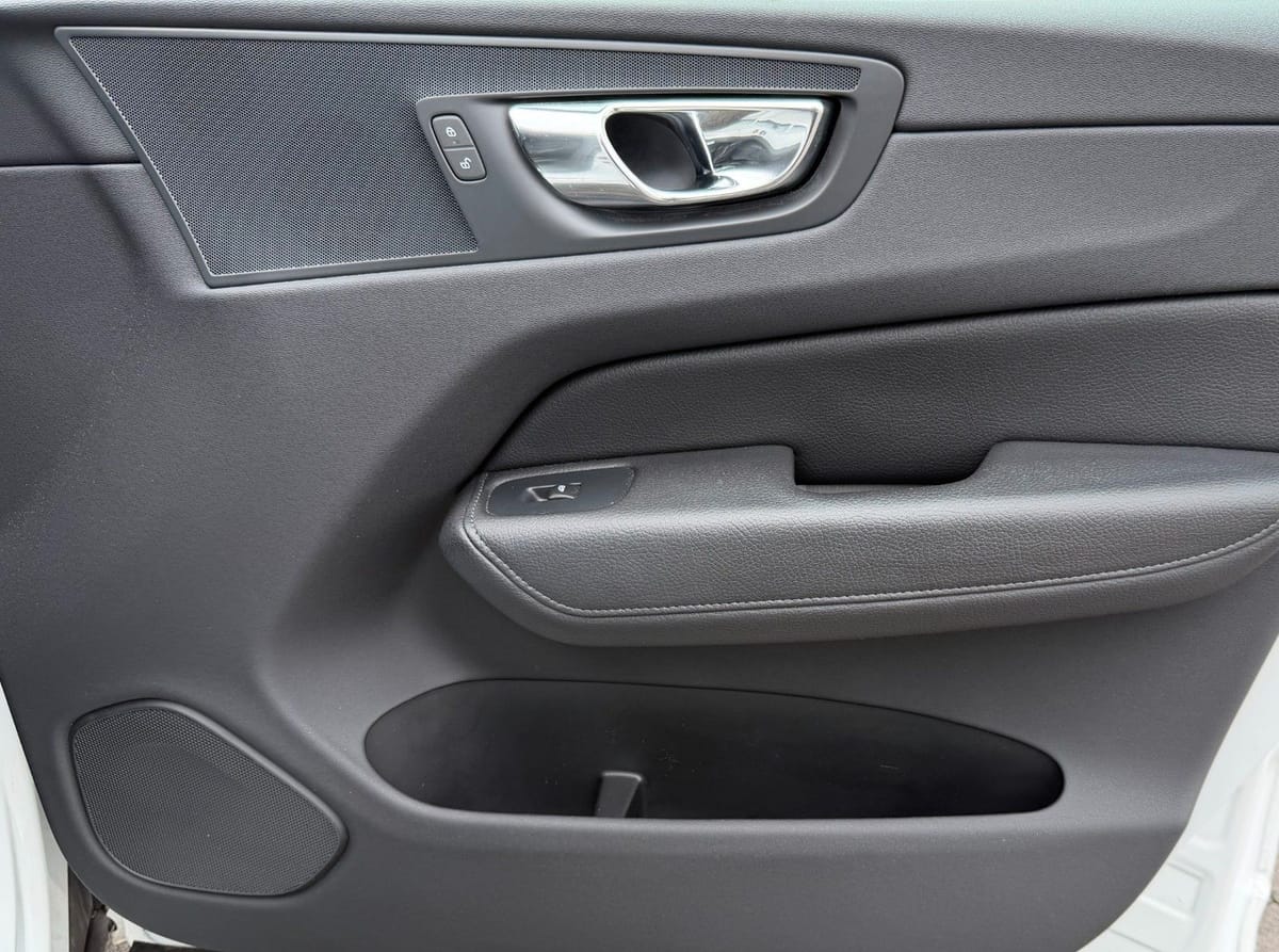 Volvo XC 60 AWD LEDER NAVI KAMERA AUS ERSTER HAND foto 23