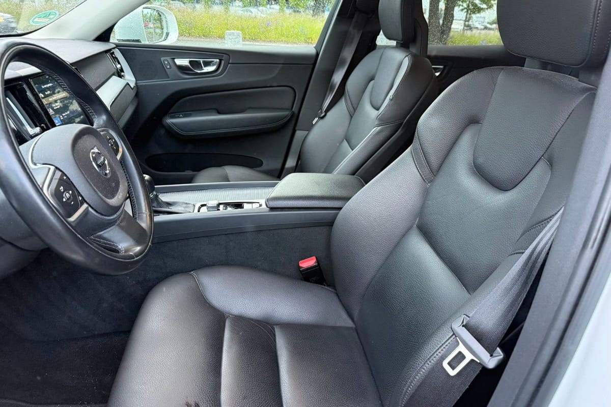 Volvo XC 60 AWD LEDER NAVI KAMERA AUS ERSTER HAND foto 10