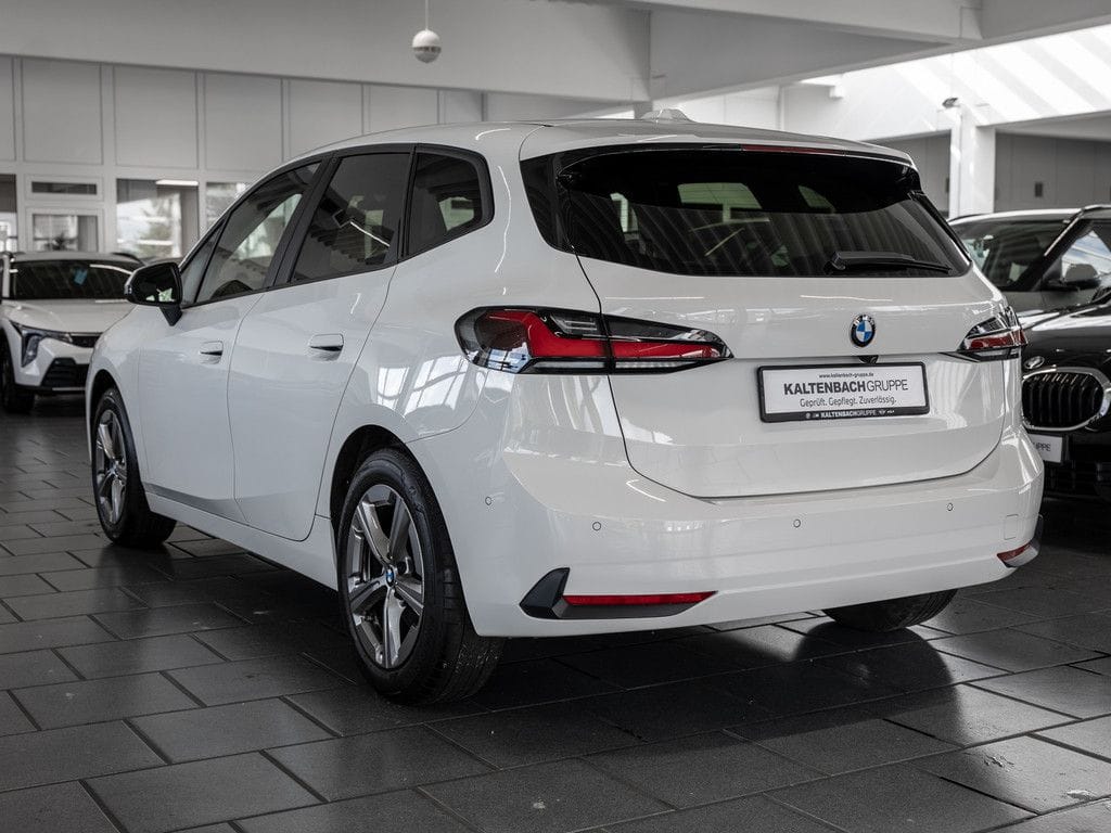BMW 223d Active Tourer xDrive AHK LED NAVI KAMERA foto 8
