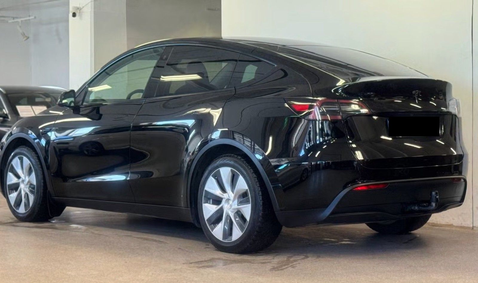 Tesla Model Y RWD foto 2