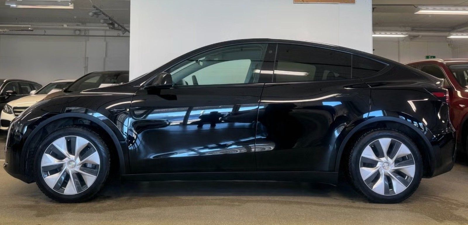 Tesla Model Y RWD foto 3