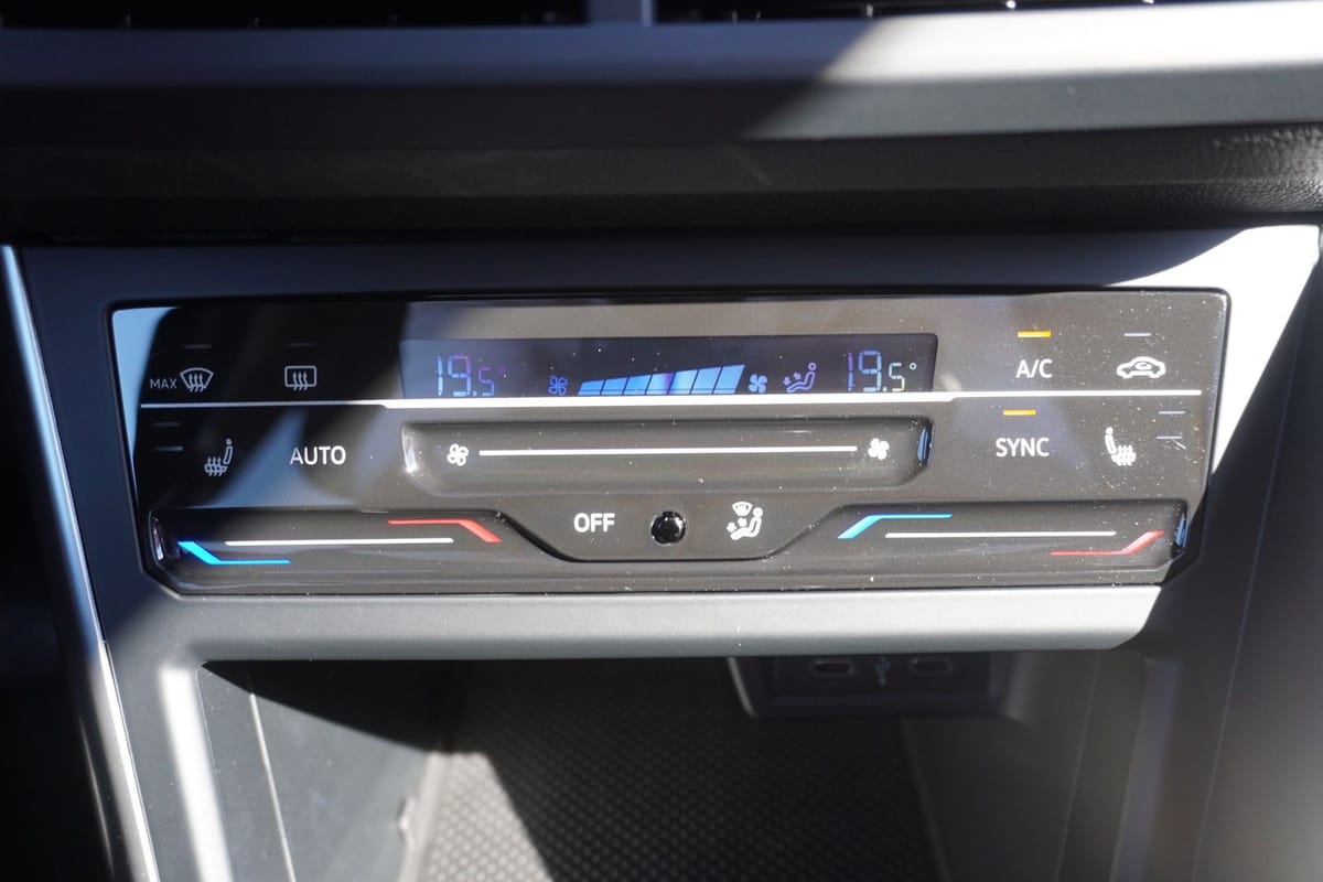 Volkswagen Taigo 1.0 Life LED Navi Sitzheizung Bluetooth foto 20