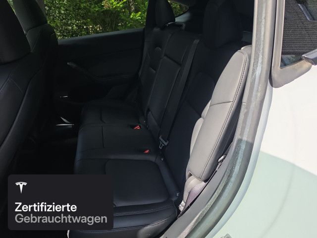 Tesla Model Y Rear-Wheel Drive foto 12