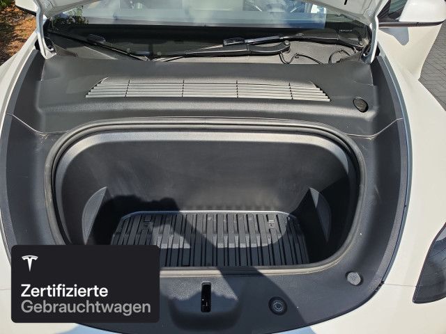 Tesla Model Y Rear-Wheel Drive foto 8