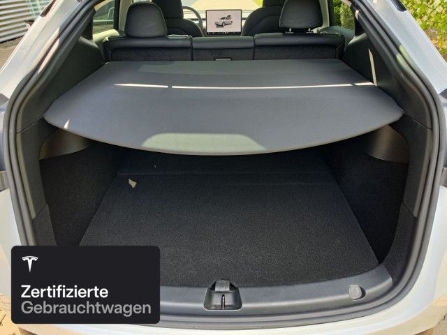 Tesla Model Y Rear-Wheel Drive foto 9