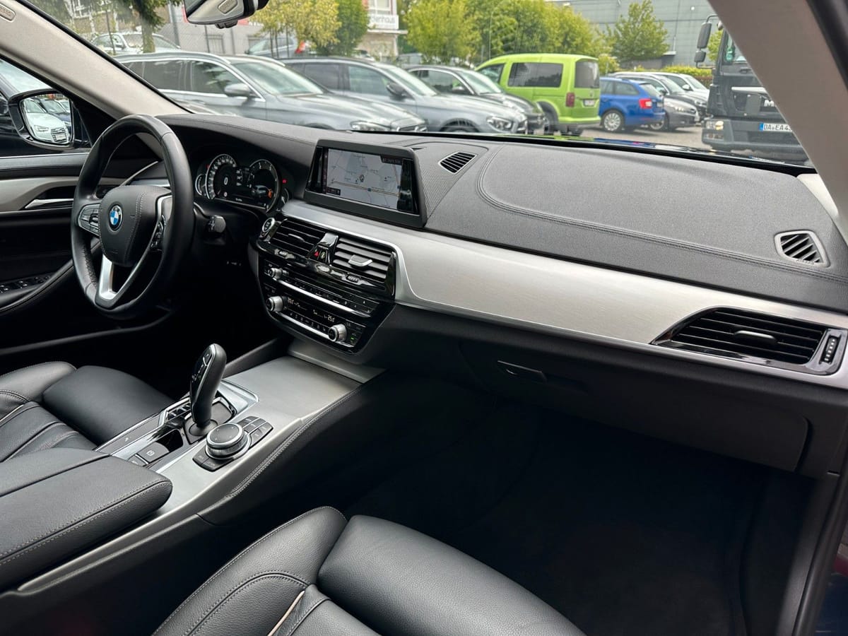 BMW 530dT Luxury xDrive AD.LED HIFI HUD AHK KAMERA foto 10