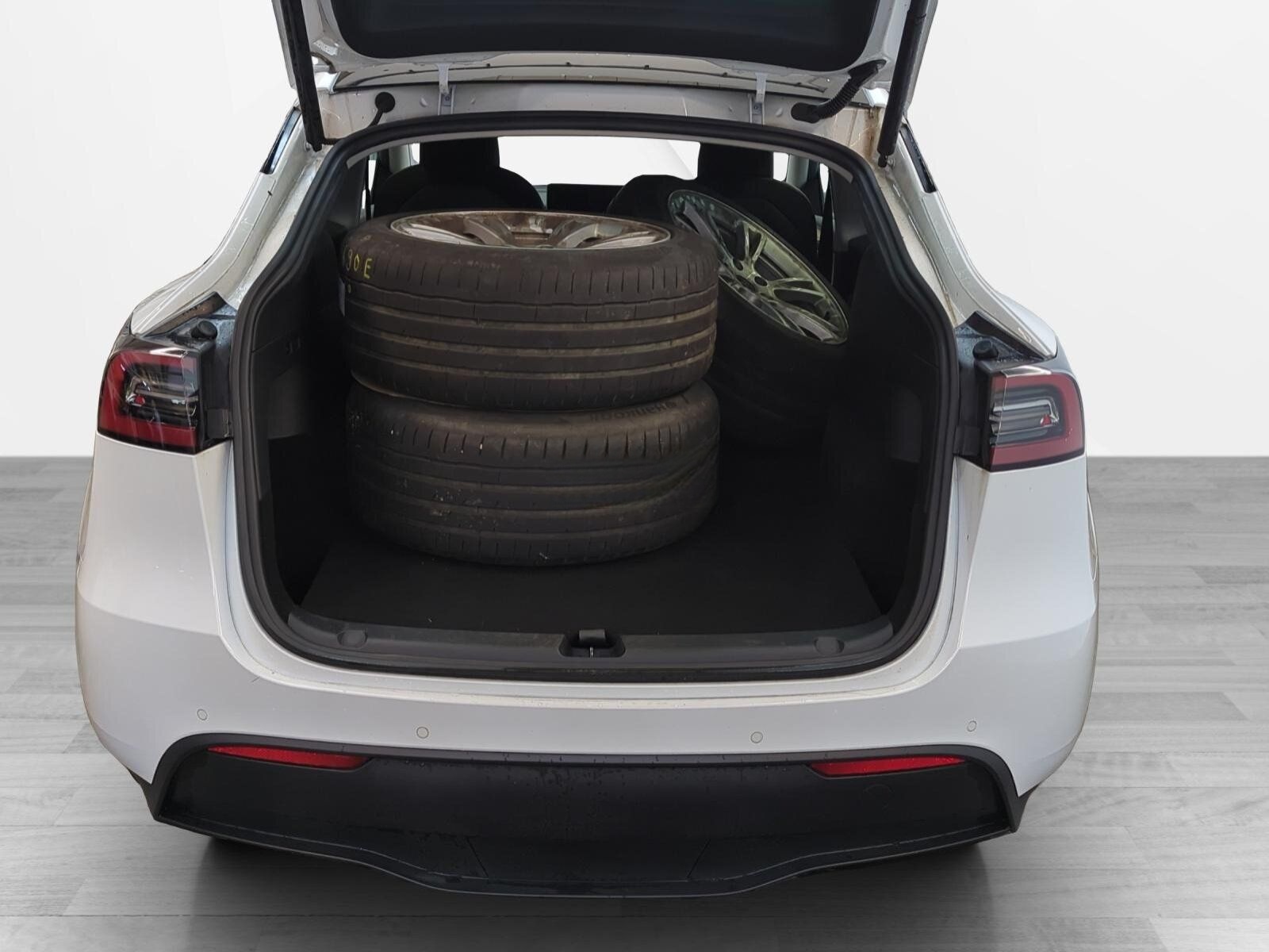 Tesla Model Y Long Range Dual Motor A.pilot Pr. Int. foto 9