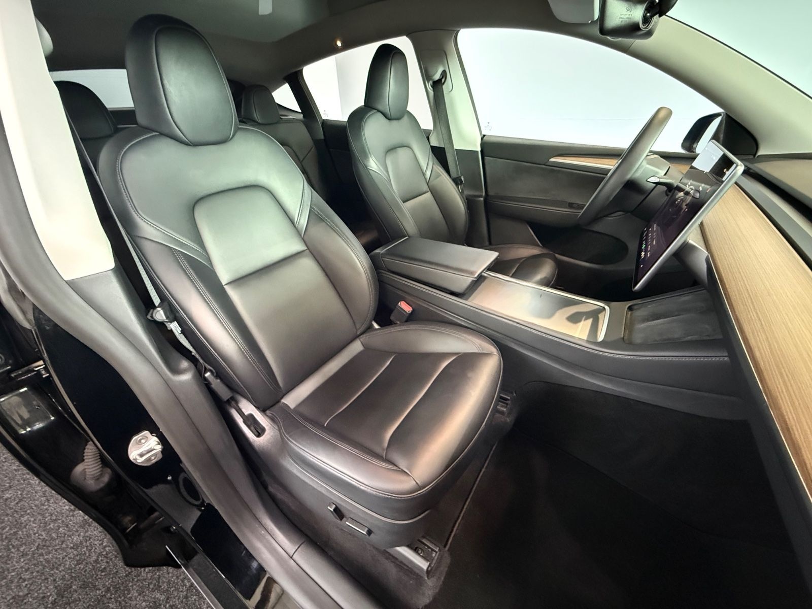 Tesla Model Y Performance Long-Range  FSD AMD Ryzen foto 15
