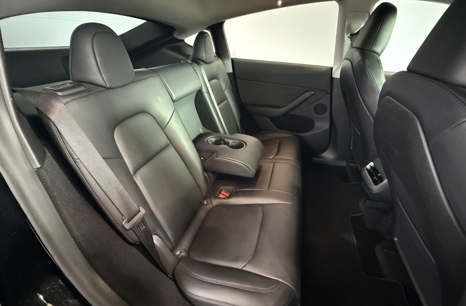 Tesla Model Y Performance Long-Range  FSD AMD Ryzen foto 17