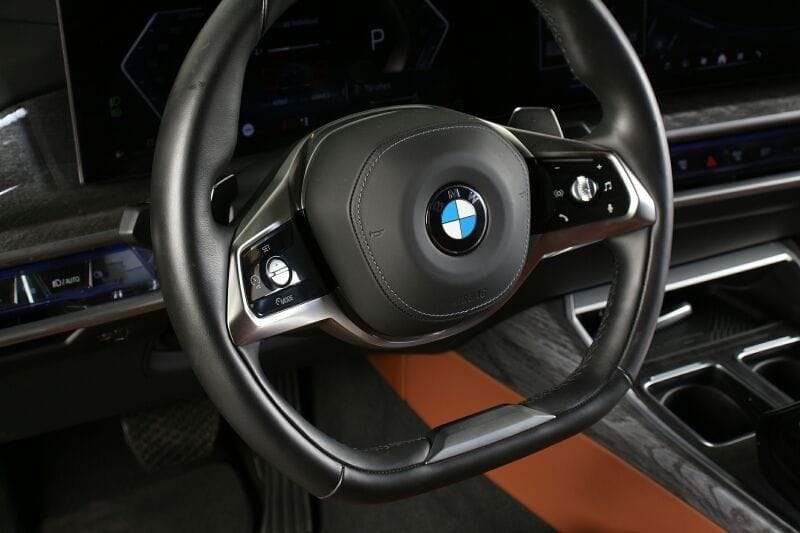 BMW 740d xDr Individual UVP172439.-. Fond Entertain. foto 14