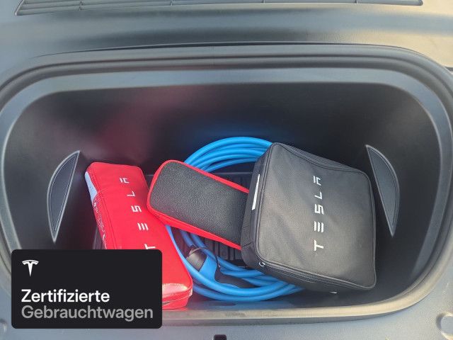 Tesla Model Y Long Range AWD foto 8