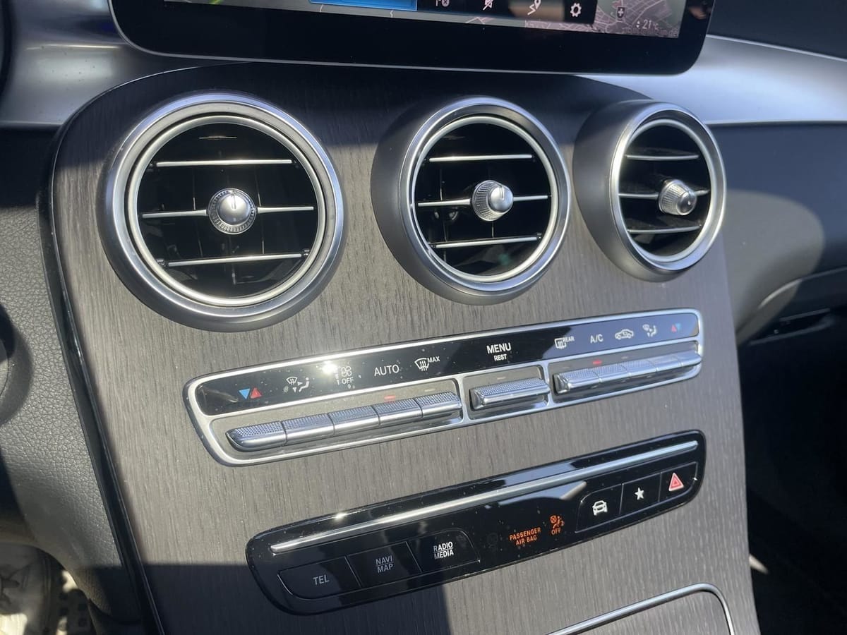 Mercedes-Benz GLC 300 d AMG 4Matic Sportpaket AHK-klappbar AH foto 12