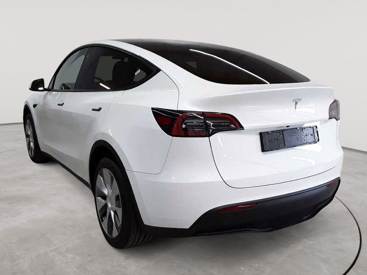 Tesla Model Y Long Range Dual Motor AWD foto 2