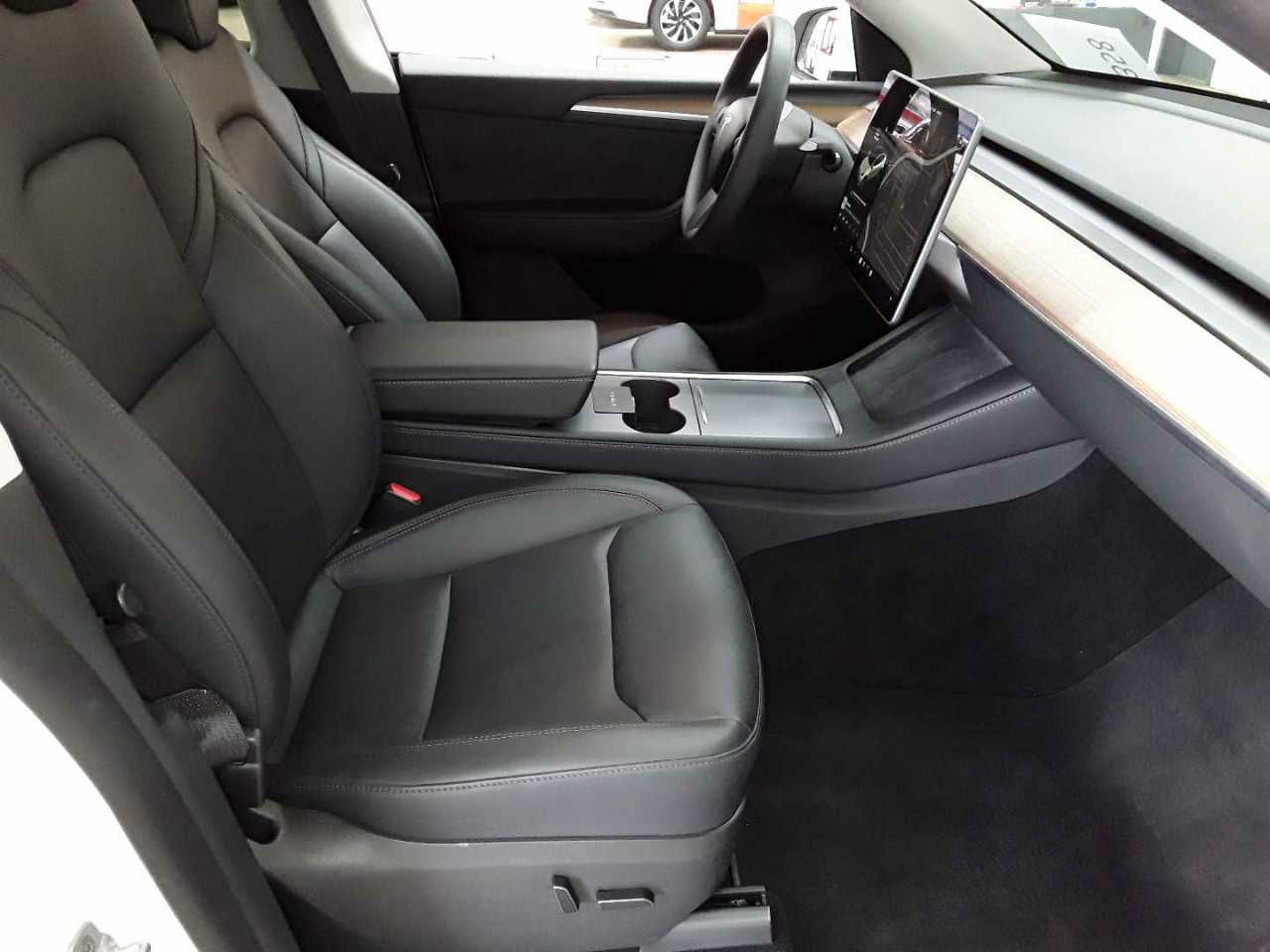 Tesla Model Y Long Range Dual Motor AWD foto 11