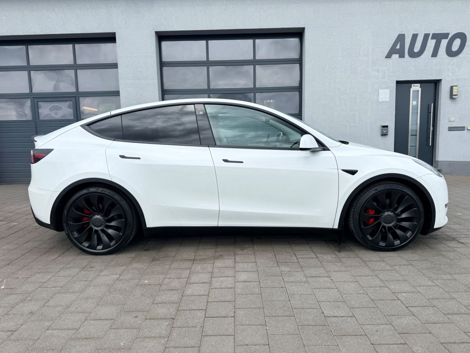 Tesla Model Y Performance | *AHK* | *1.Hand* | RYZEN foto 2
