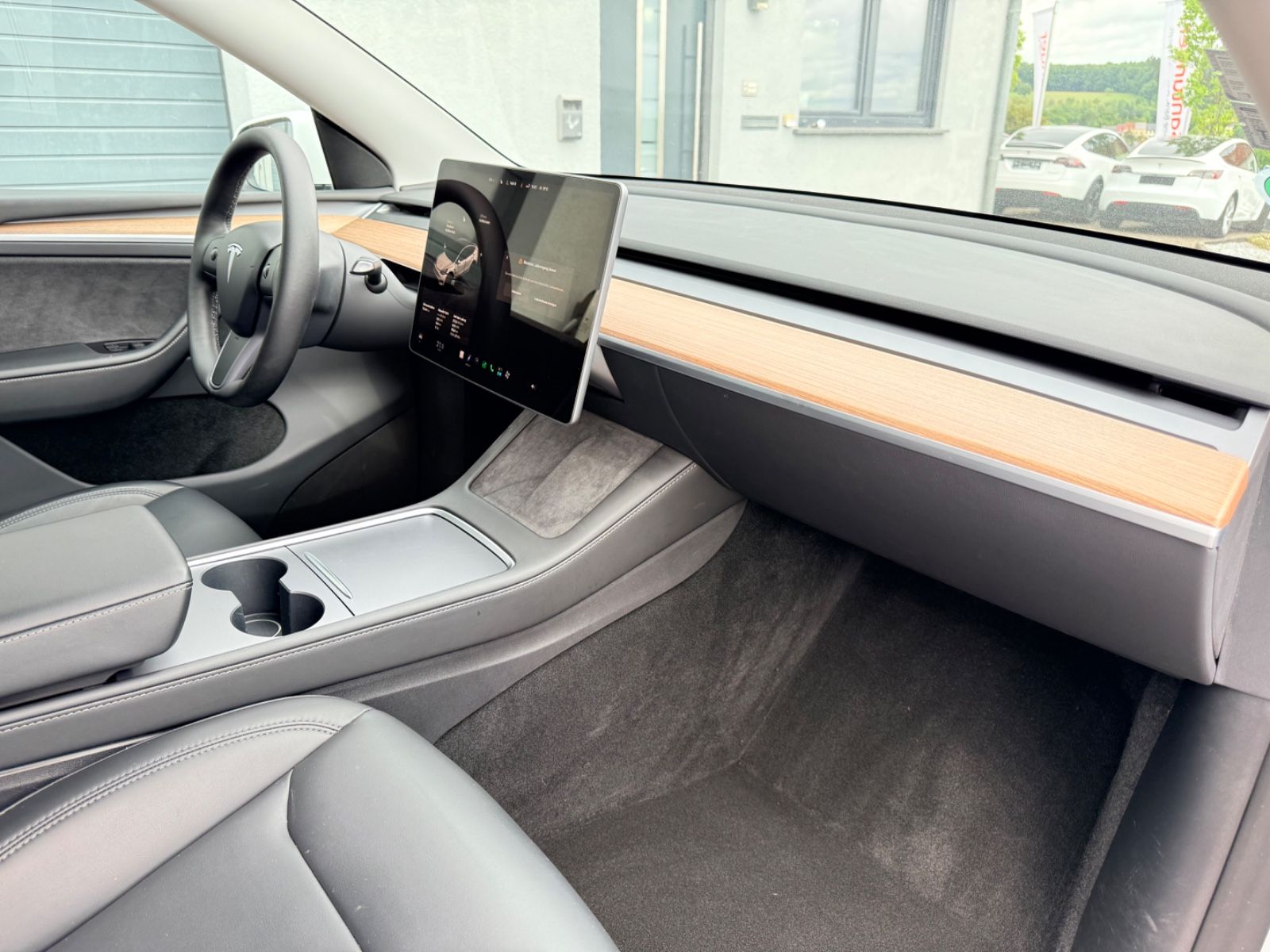 Tesla Model Y Performance | *AHK* | *1.Hand* | RYZEN foto 13