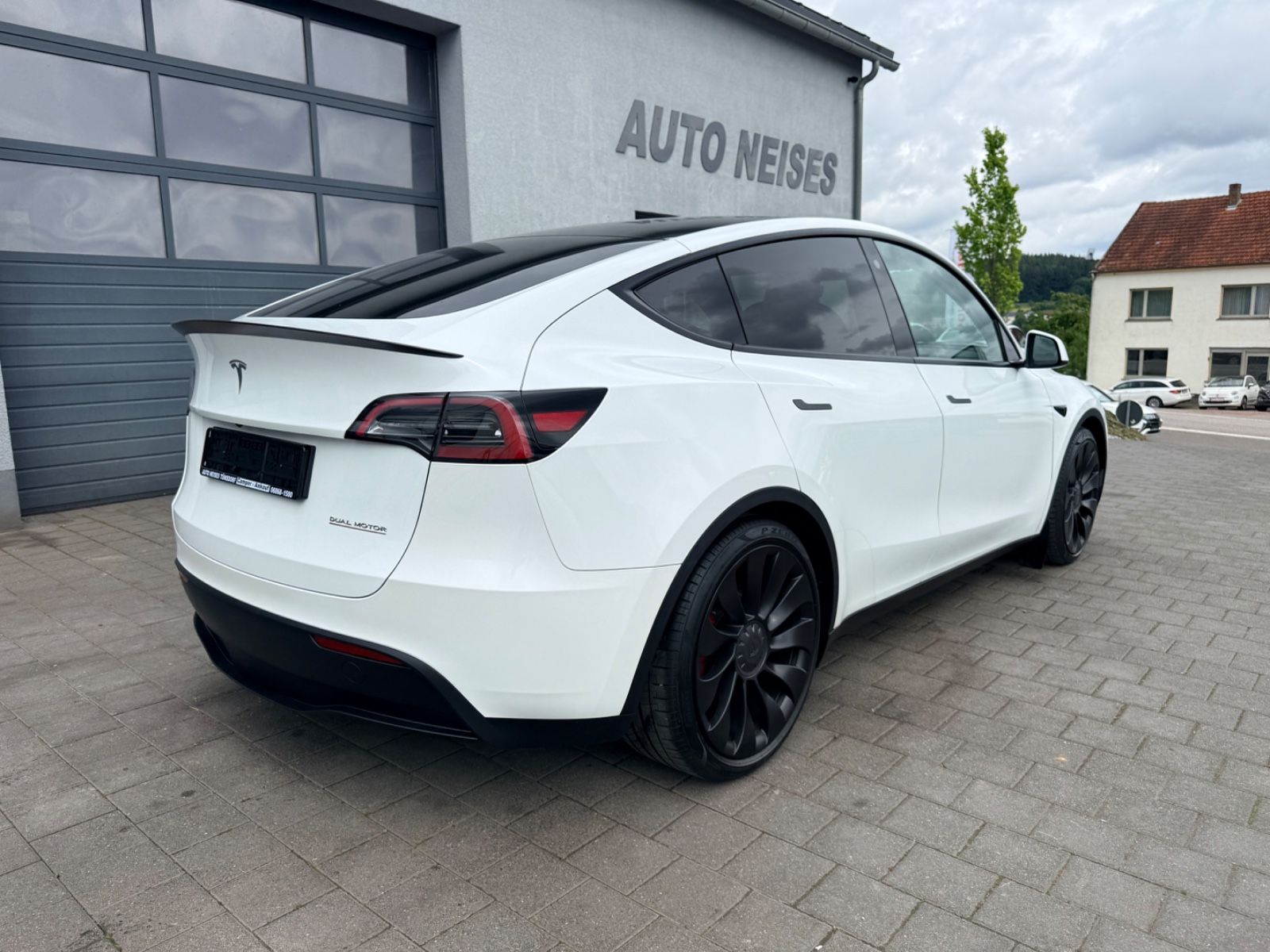 Tesla Model Y Performance | *AHK* | *1.Hand* | RYZEN foto 3