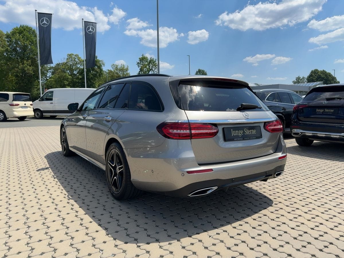 Mercedes-Benz E 200 d T AMG NIGHT DISTR PLUS KEYLESS AMBI LED foto 3