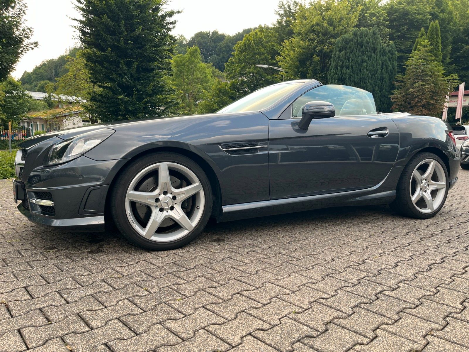Mercedes-Benz SLK 200 SLK Roadster SLK 200 BlueEfficiency AMG