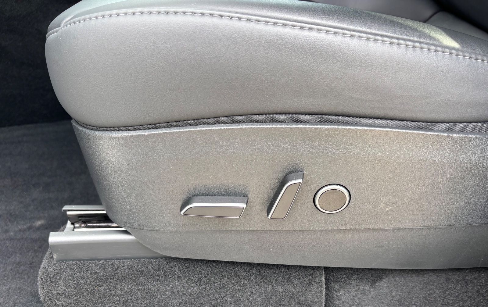 Tesla Model Y Long Range Dual AWD foto 13