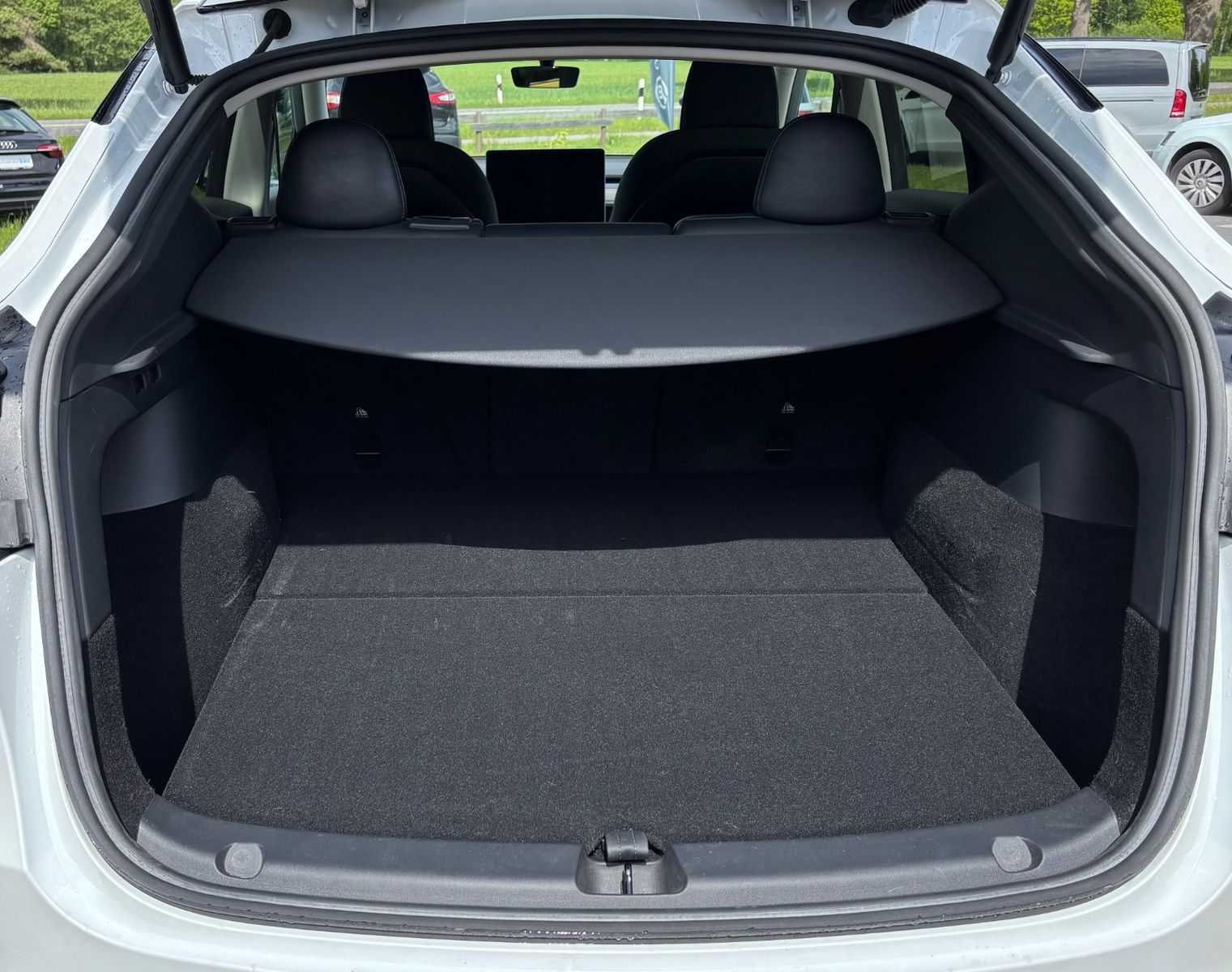 Tesla Model Y Long Range Dual AWD foto 9