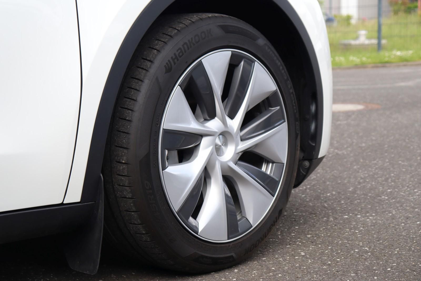 Tesla Model Y Long Range AWD +1.HAND+AHK+MWST+92,2%SOH foto 19