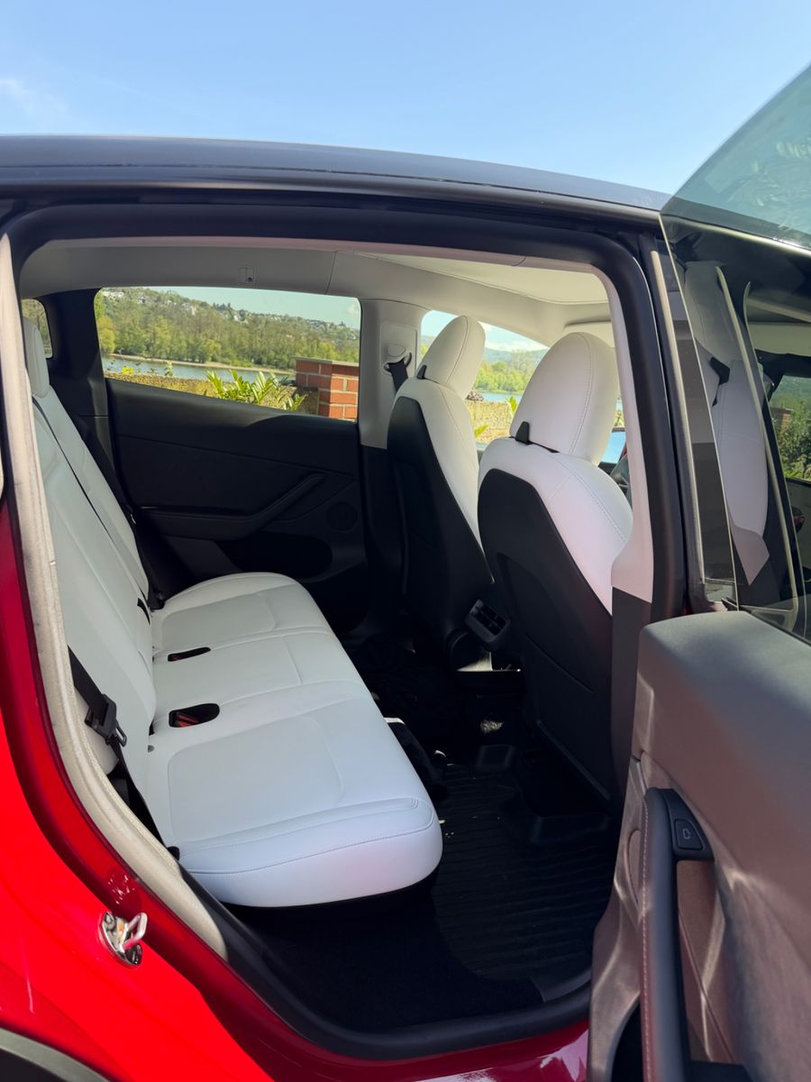 Tesla Model Y Long Range AWD AccBoost KW V3 foto 7