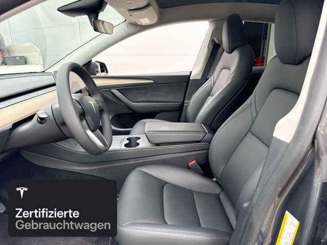 Tesla Model Y Rear-Wheel Drive foto 10